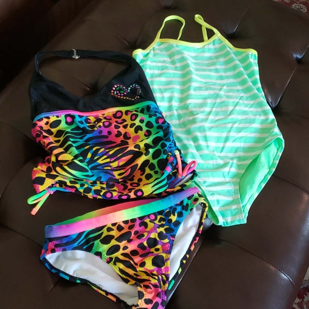 2 Swim suits